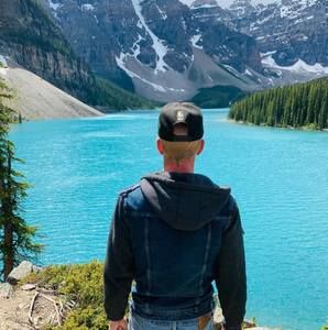 Meet your Posher, Travis